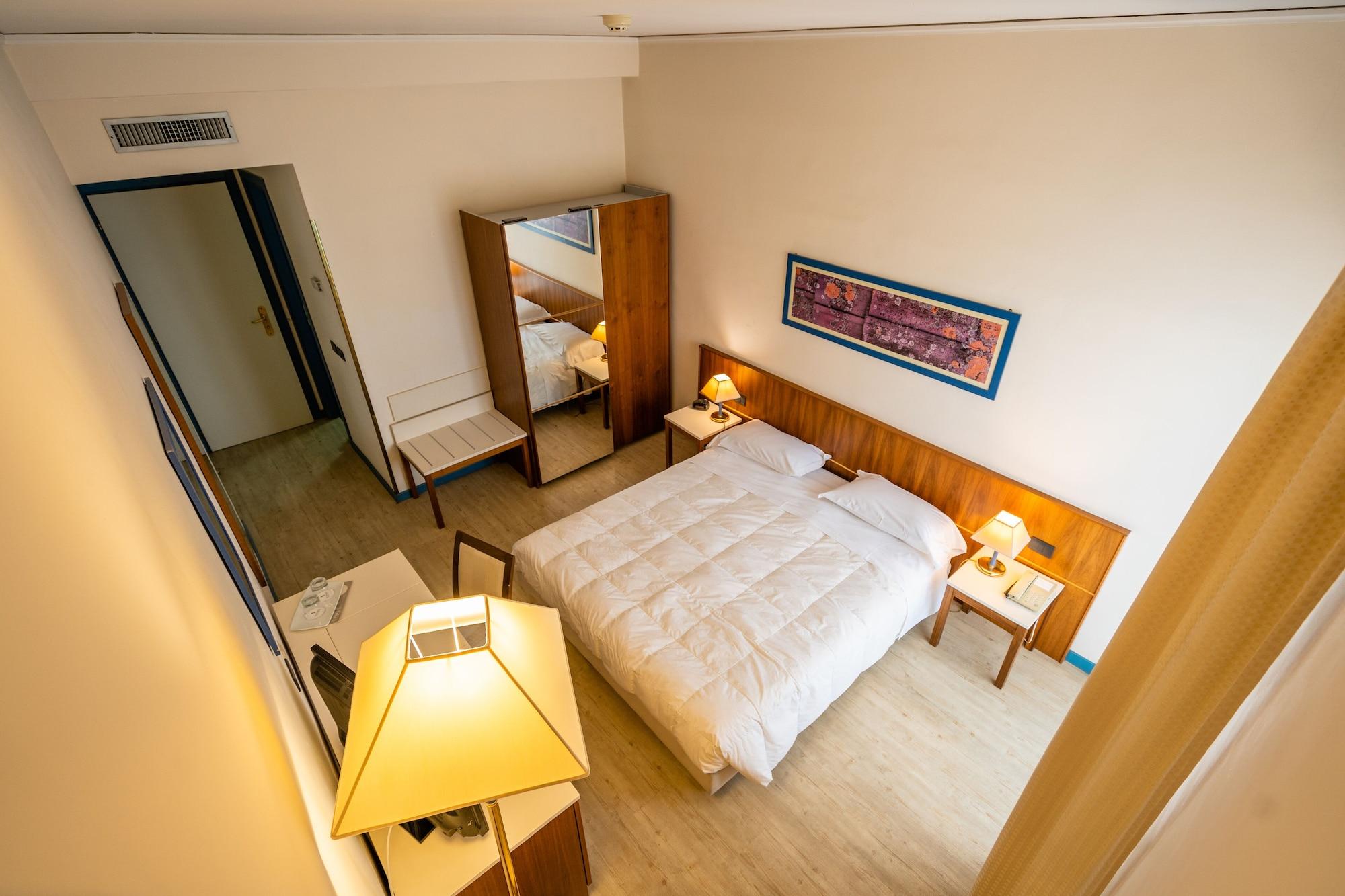 Europa Palace Hotel Мессина Экстерьер фото